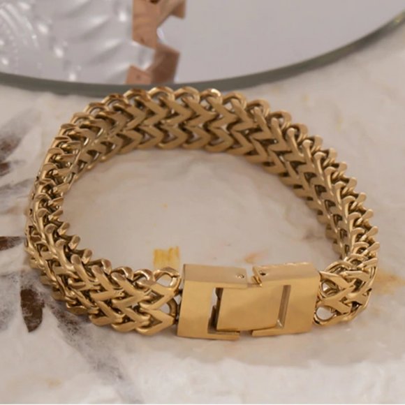 Jewelry - NEW 18K Gold Plated Chunky Chain Link Bracelet